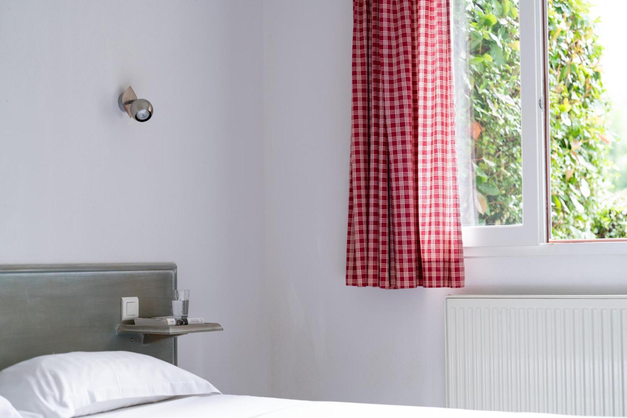Domaine De Ramonjuan Hotel Bagnères-de-Bigorre Værelse billede